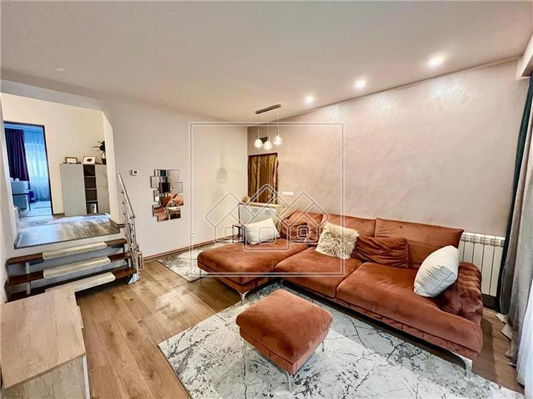 Duplex cu 3 camere cu Canalizare în Lazaret