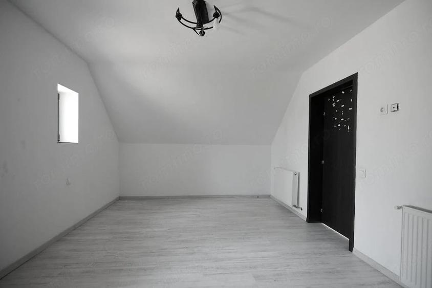 Casă cu 4 camere cu Teren 169 Mp în Central