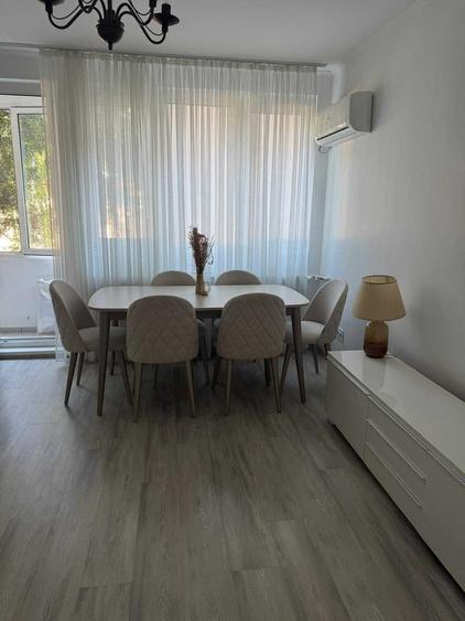 Apartament cu 2 camere semidecomandat în 1 Mai