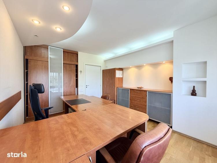 Apartament cu 3 camere decomandat în Libertății