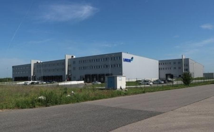 Spațiu industrial, de 51,431 mp, în Remetea Mare
