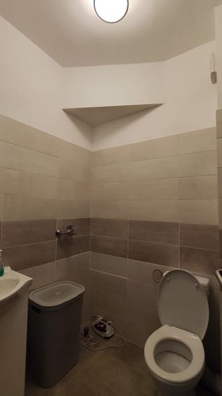 Apartament cu 3 camere decomandat în Drumul Taberei