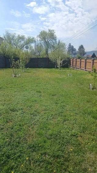 Casă cu Teren 2800 Mp în Aldeni