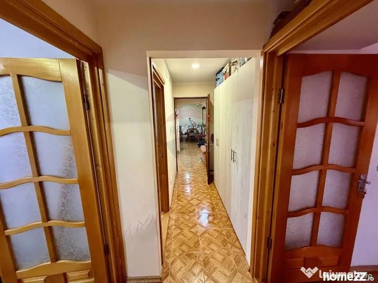 Apartament cu 4 camere decomandat în Gară