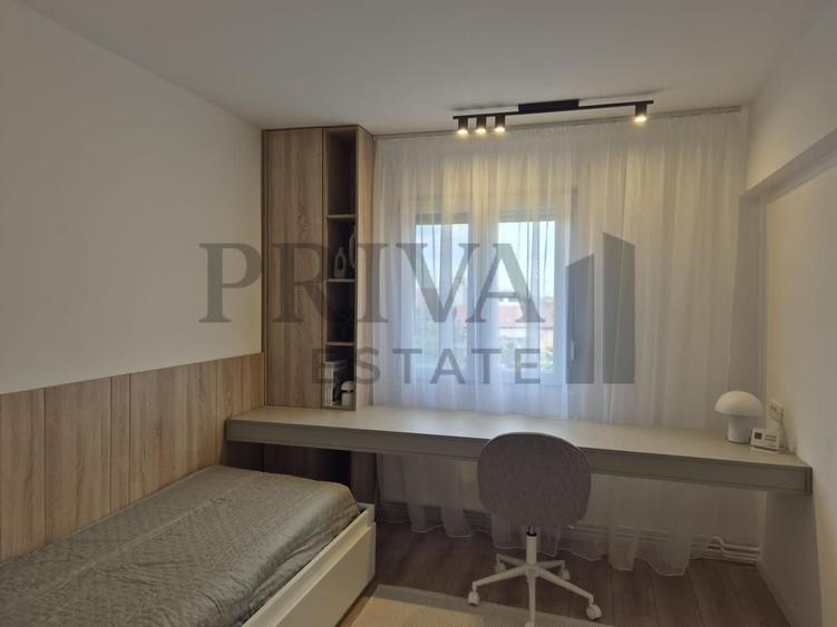 Apartament cu 3 camere semidecomandat, mobilat în Circumvalațiunii