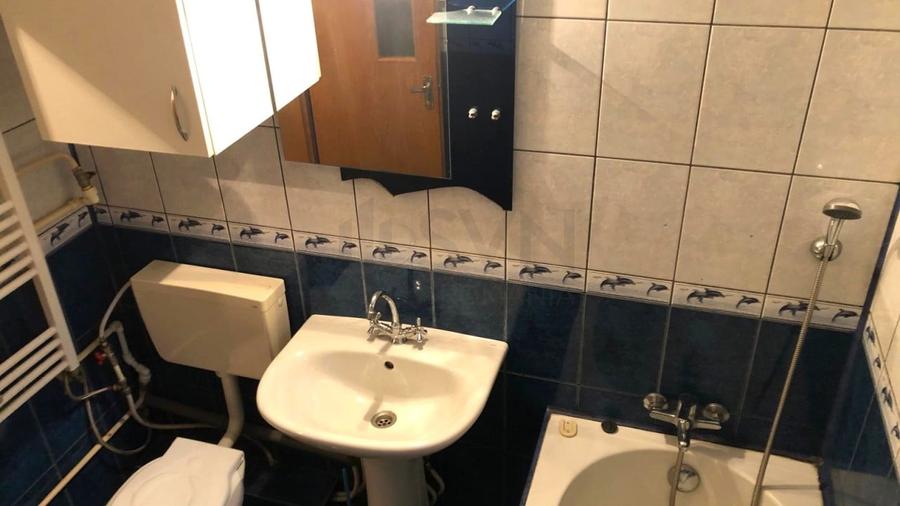Apartament cu 4 camere decomandat, mobilat în Apărătorii Patriei