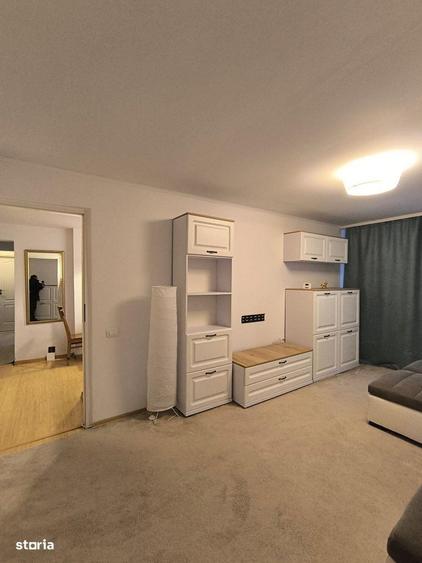 Apartament cu 3 camere decomandat în Nicolina