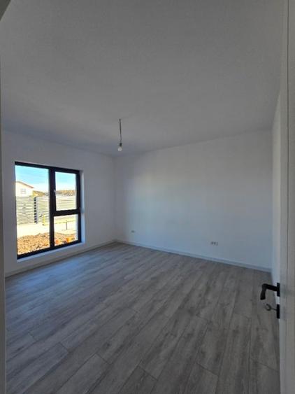 Casă de vânzare in complex rezidențial Eden Forest–Gulia,35minPiata Victoriei - 11