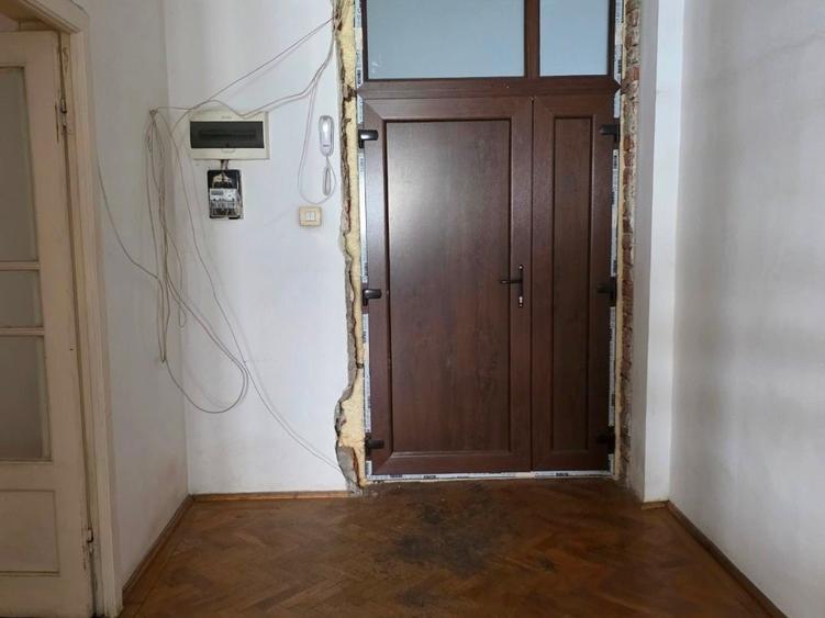 Piata Unirii, pe Bibescu Voda, 3 minute metrou, etajul 1 - 8