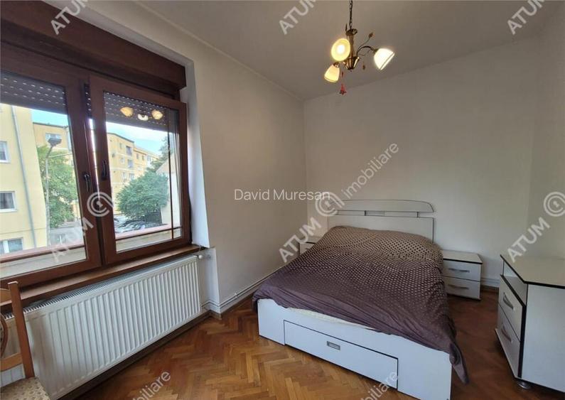 Apartament 2 camere si balcon in zona Piata Habermann din Si