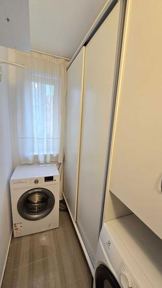 Proprietar Vand ap.3 cam.RENOVAT et.1 mobilat + utilat - 1