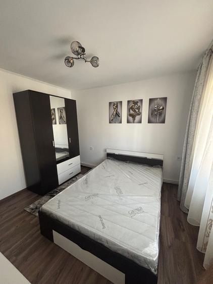 Inchiriez apartament 2 Camere ,Decomandat | Unirii Sud, Etaj 3 | Prima inchiriere - 4