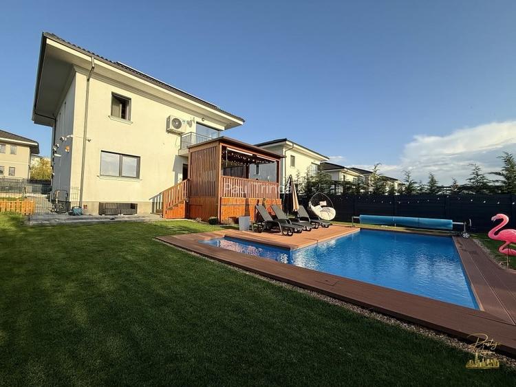 Casa de lux cu 4 camere si piscina de vanzare in Dezmir - Cluj