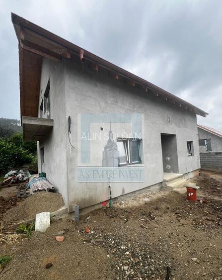Casa/Villa , 5 camere, singur in curte - oras Codlea/Brasov Casa/Villa , 5 camere, singur in curte - oras Codlea/Brasov
