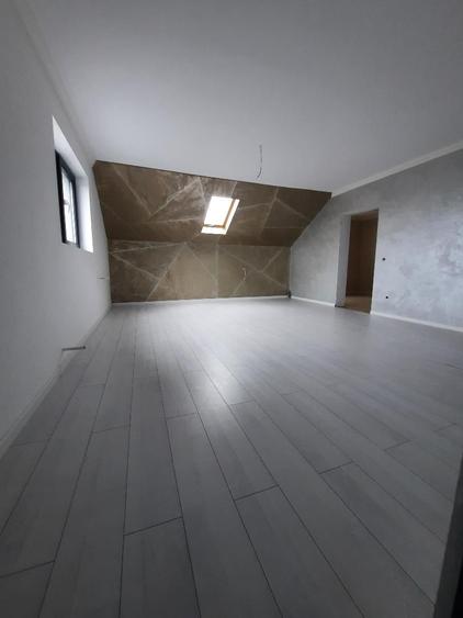 FARA COMISIOANE casa P+M cu 5 camere mari 4 bai 3 dresinguri finisata LA CHEIE - 24