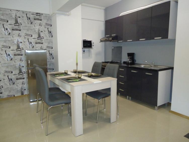 MAMAIA, doar  termen lung, oferta 2 camere, tot confortul, zona Dorna, lux - 9