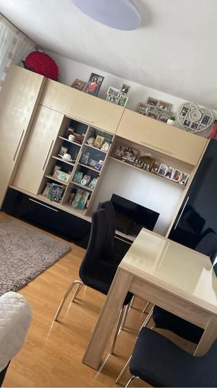 Vand apartament 4 camere , decomandat , - 4