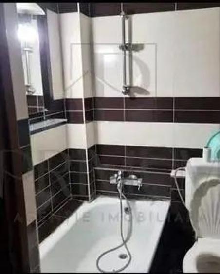 Garsoniera - Decomandat - Mobilat si Utilat - Zona Girocului - 3