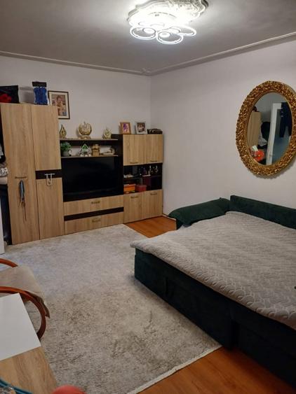 De vânzare – Apartament 2 camere, zona Casa de Cultură - decomandat - 1