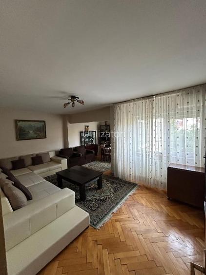 Apartament de vânzare, 4 camere, Râmnicu Vâlcea Apartament de vânzare, 4 camere, Râmnicu Vâlcea