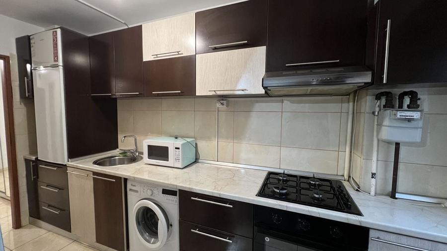 Garsoniera decomandata bloc 1986 Lujerului, Militari - 5