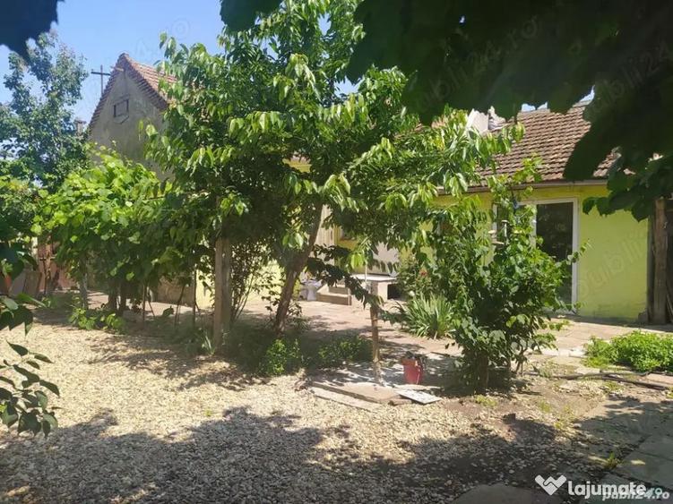 Inchiriez casa 3 camere zona Gradiste - 9