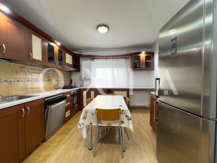 OX652 Mobilat-Utilat, Sagului (Shopping City) - 4