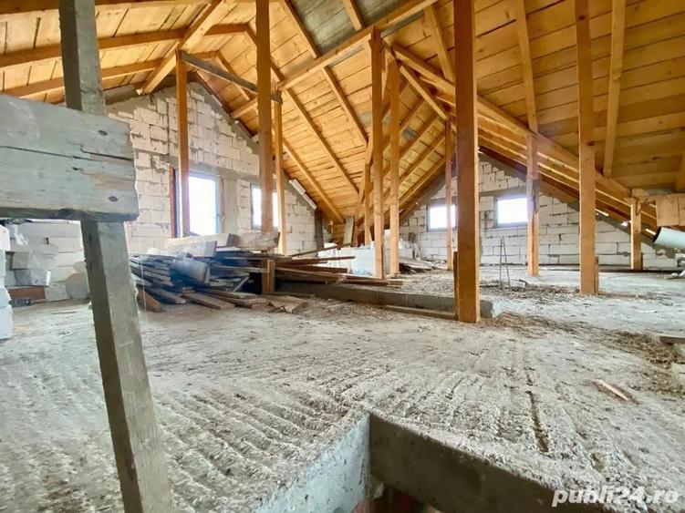 vand vila la ro?u la 4 km de Roman - 2