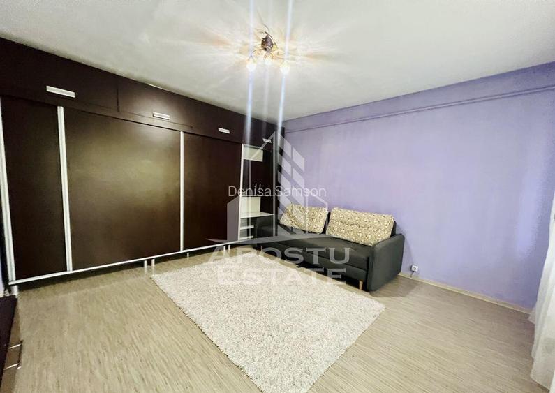 Apartament cu doua camere , centrala proprie , langa Shop... Apartament cu doua camere , centrala proprie , langa Shop...