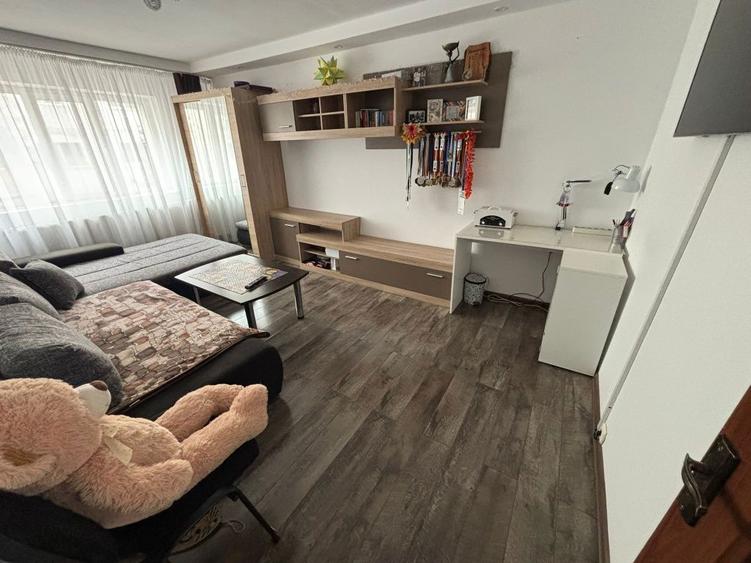 De vanzare apartament cu 2 camere - 1
