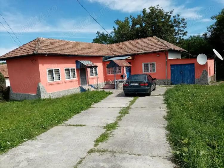 Casa Zona Mihaesti Valcea