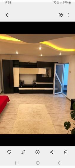 Apartament cu trei camere de vanzare in Gaesti. - 4