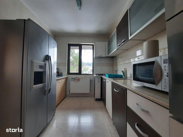 Casă cu 4 camere cu Teren 500 Mp în Predeal