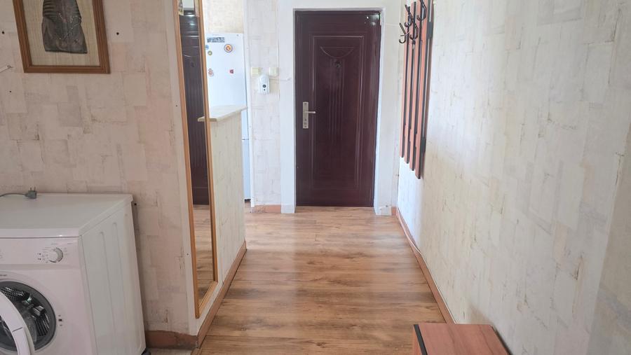 Vand apartament 2 camere decomandat  Deva,  Balcescu,intersectie cu 22 Decembrie - 8