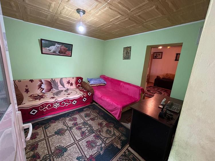 Casă cu 3 camere în Corbu