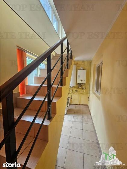 Casa la curte cu garaj dublu langa Padurea Rosu - 8
