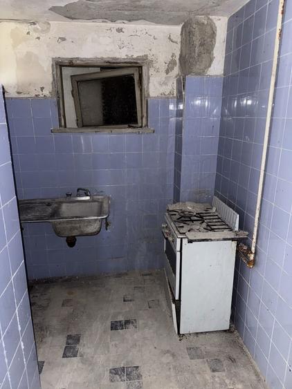 Vand sau schimb cu auto apartament busteni vizavi de partie - 7