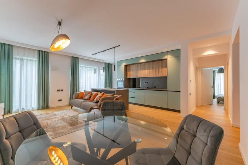 Inchiriere apartament modern 3 camere cu vedere superba Brasov - 2