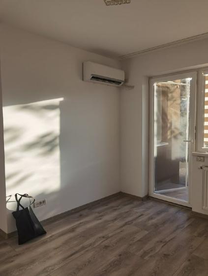 Garsoniera 35mp cu curte, loc parcare inclus in fata portii - 2