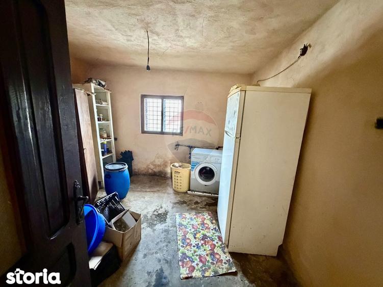 Casa cu 4 camere si teren 7727 mp Blidari - 5