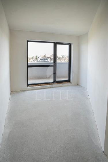 Apartament cu 4 camere semidecomandat în Zorilor