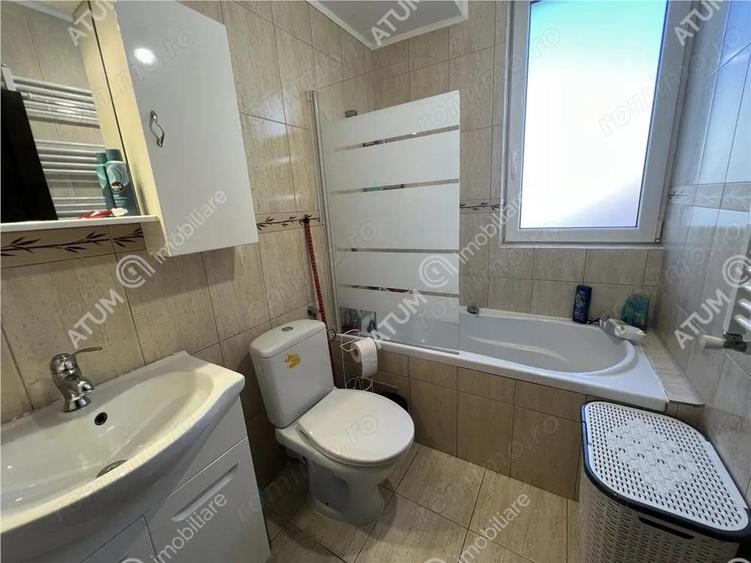 Casa cu 4 camere 2 bai si curte proprie in zona Arhitectilor - 8