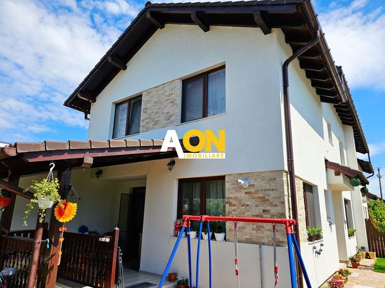 1/2 Duplex mobilat, utilat, 4 camere, pivnita, 200 mp teren - 1