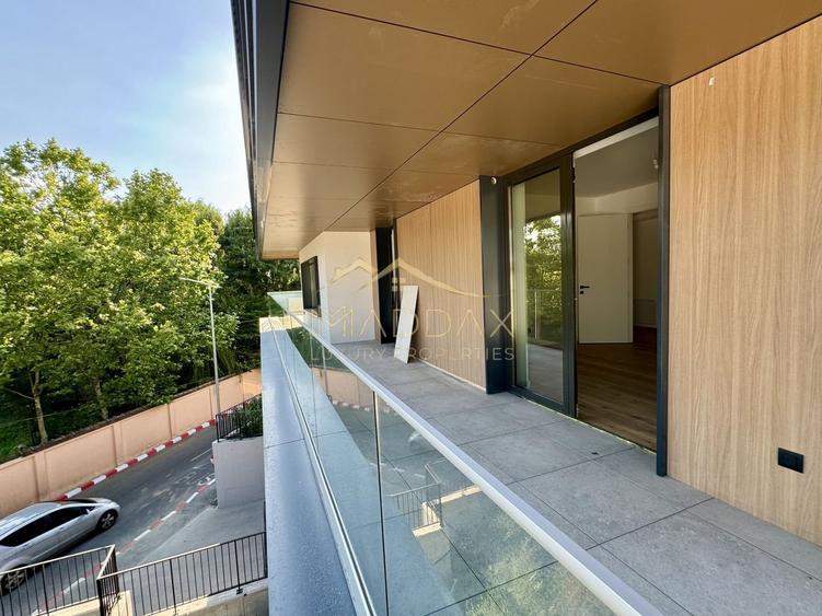 Vila cu 5 camere  *366mp* / Curte privată *315mp* / Pipera - Lake View - 24