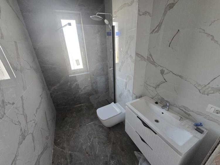 Etaj intermediar. Decomandat. Bucatarie inchisa. - 10