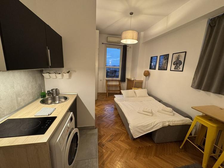 Garsoniera cu terasa de vanzare in *Piata Unirii* - 2