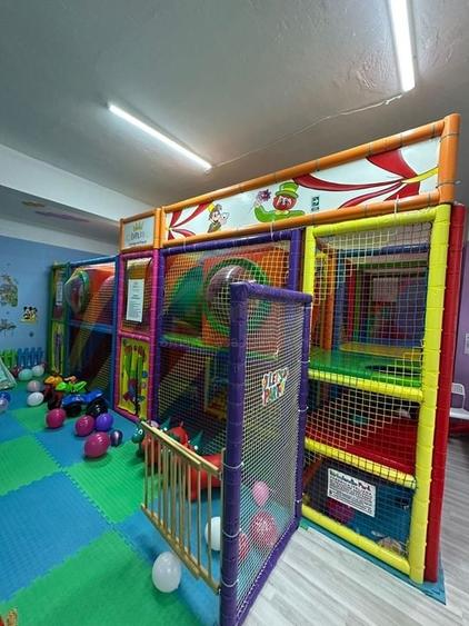 Afacere la cheie -Nicolina, str. Clopotari - 2