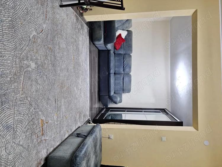 Casa de vanzare in spate la bloc privilege - 7