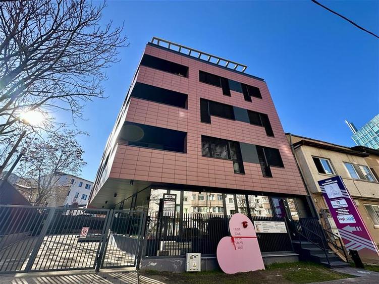 Spatiu de birou de inchiriat - 121 mp  - mentenanta inclusa - 1