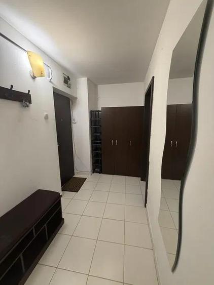 Apartament cu 2 camere decomandat, mobilat în Podu Roș